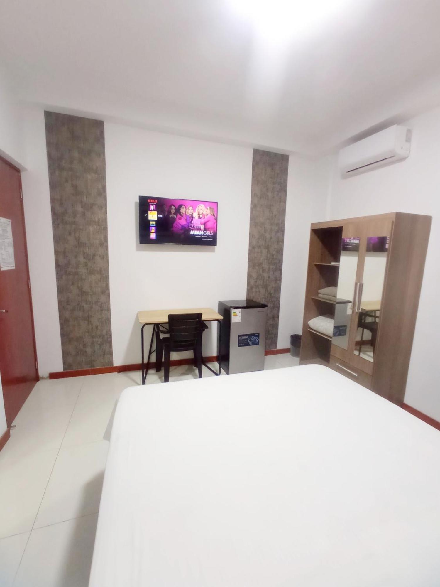 Deluxe Hotel Talara - A 5 Minutos Del Aeropuerto Y Plaza De Armas Luaran gambar