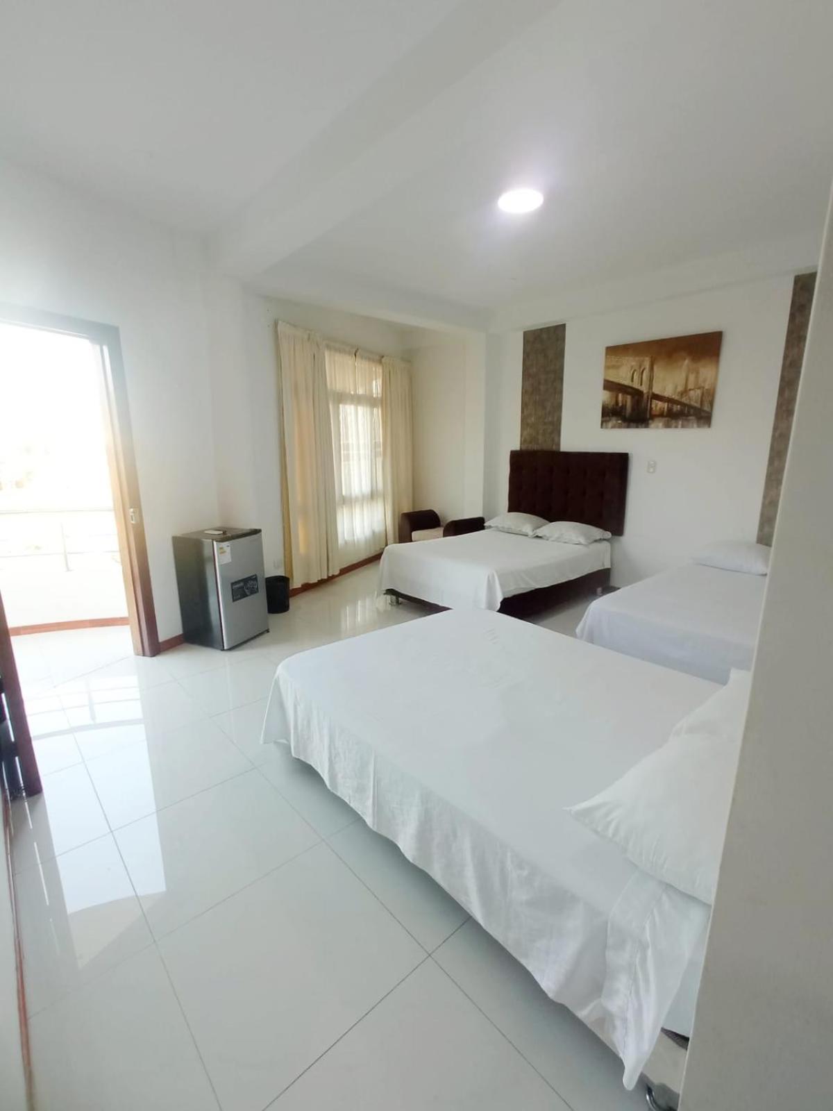 Deluxe Hotel Talara - A 5 Minutos Del Aeropuerto Y Plaza De Armas Luaran gambar